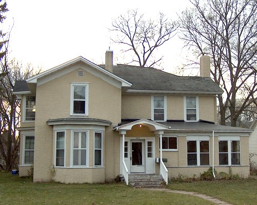 1236 Farwell Street South Eau Claire