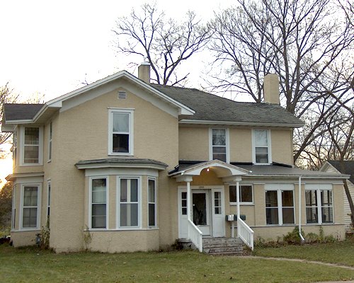 1236 Farwell Street South Eau Claire