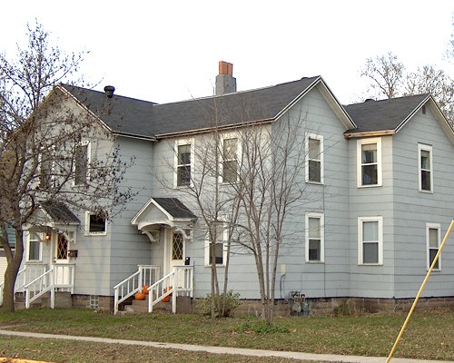 1201 Farwell Street South Eau Claire