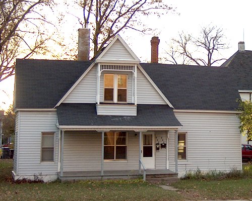 908 1/2 Farwell Street South Eau Claire