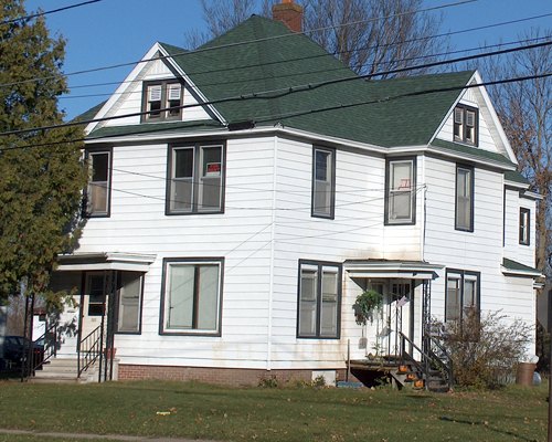 303 12th Avenue West Menomonie