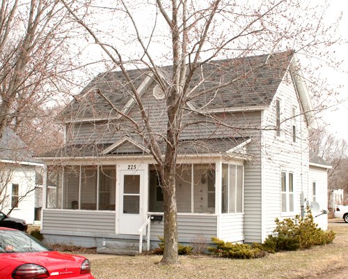 225 10th Avenue Eau Claire