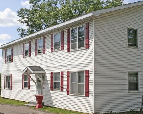 851 North Hastings Way Eau Claire