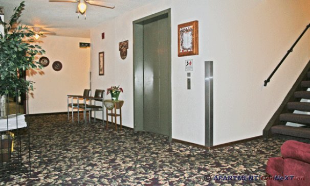 Community Elevator Lounge