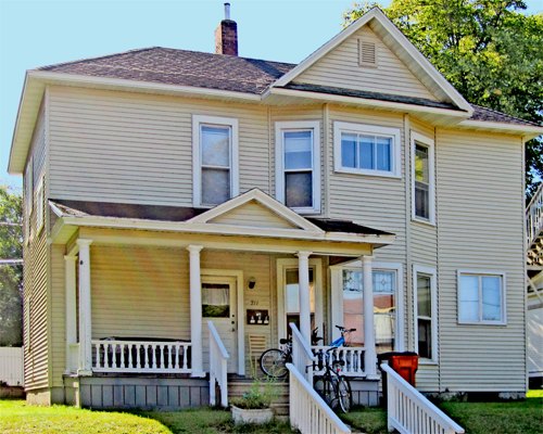 211 Fulton Street Eau Claire