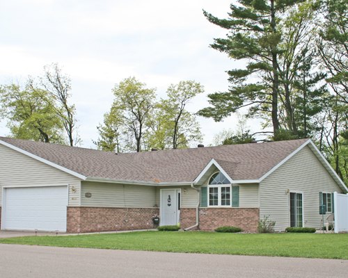 4549 Woodford Court Eau Claire