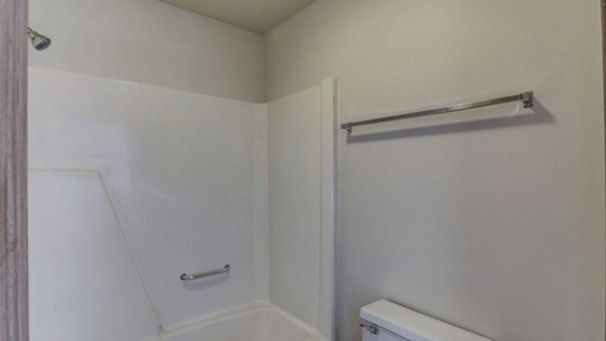 Bathroom Tub / Toilet Compartment